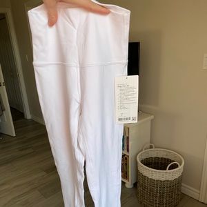 **LULULEMON** 28 Align Pant NWT